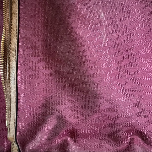 Michael Kors adjustable Crossbody bag - Picture 6 of 7